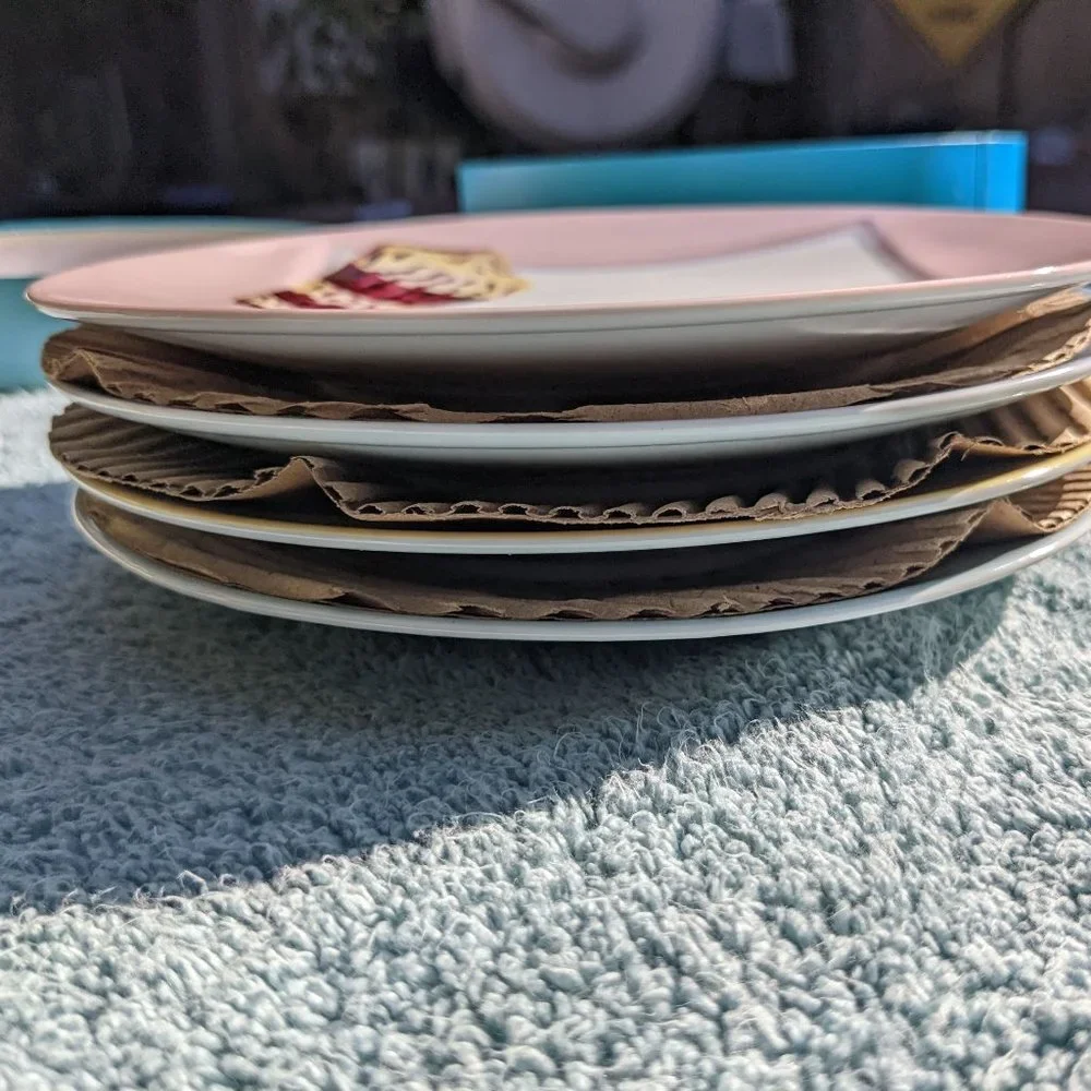 Shell Dessert Plates, Set / 4 - New In Box - Picture 3 of 9